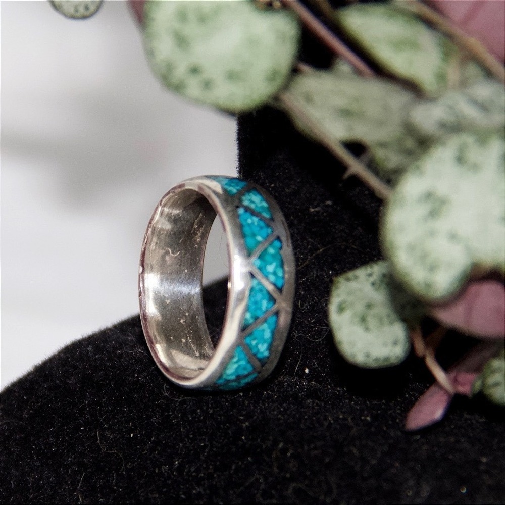 Native American Sterling Silver Turquoise Chip Inlay Band Ring Size 7.75